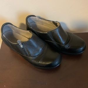 Naturalized shoes